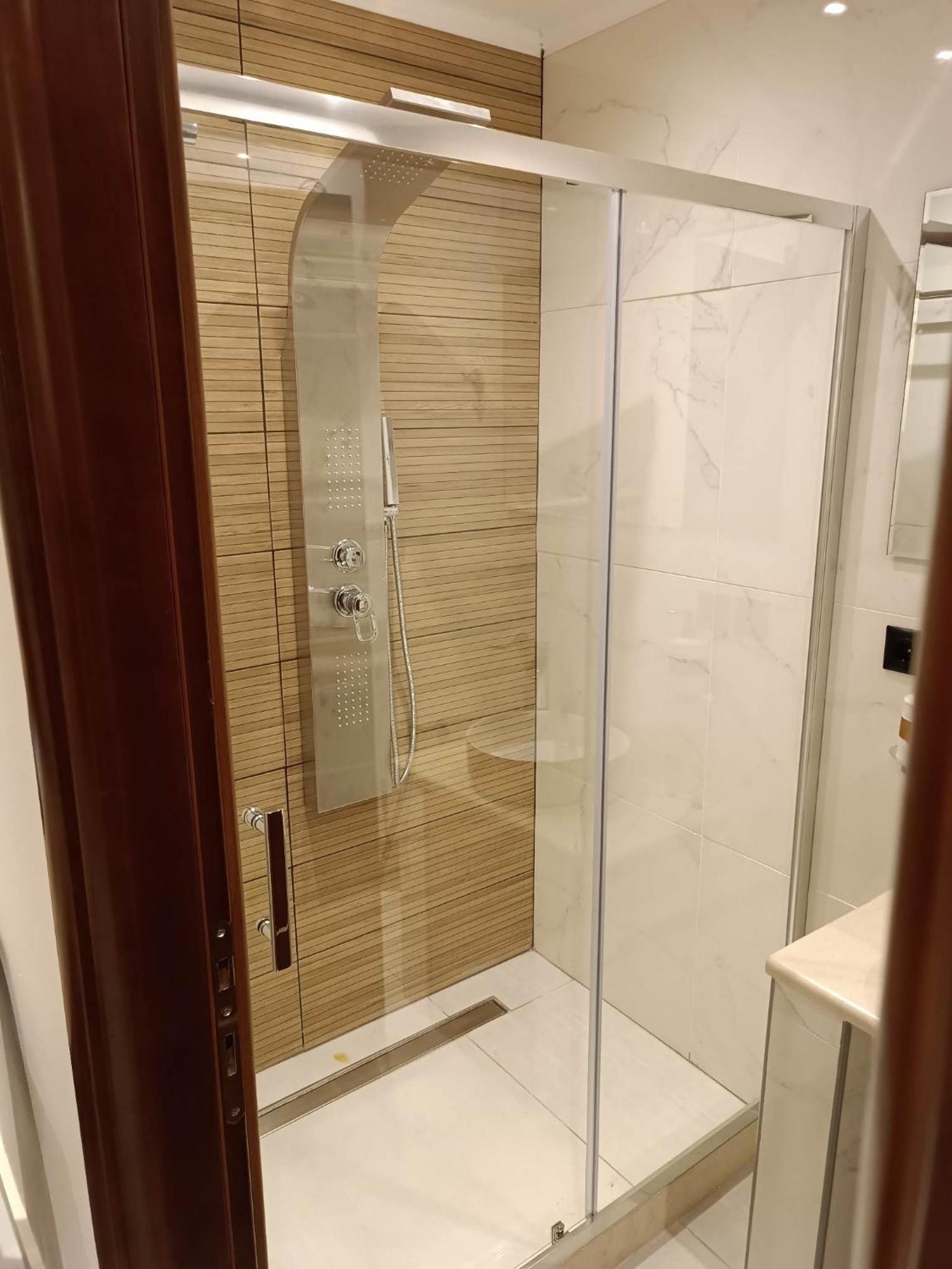 Newly Renovated Apartment Next To The Port Mantouki Exterior foto